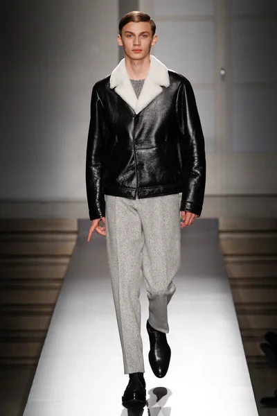 Look 29